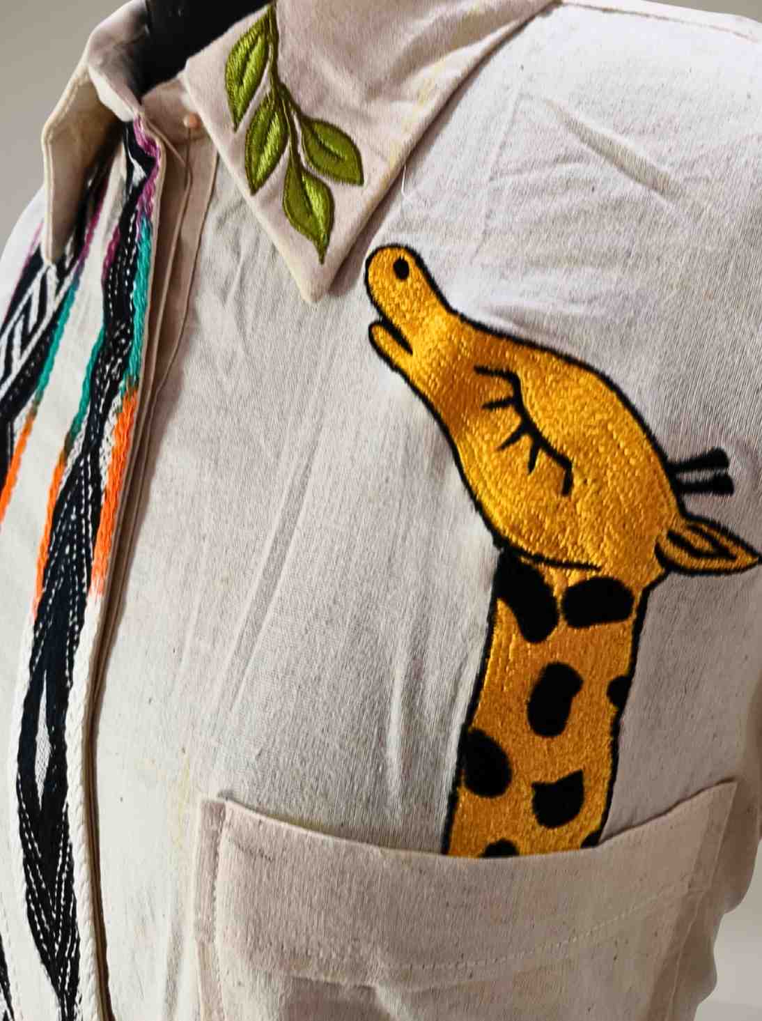 Beige with giraffe
